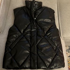 Oversized faux leather puffer vest